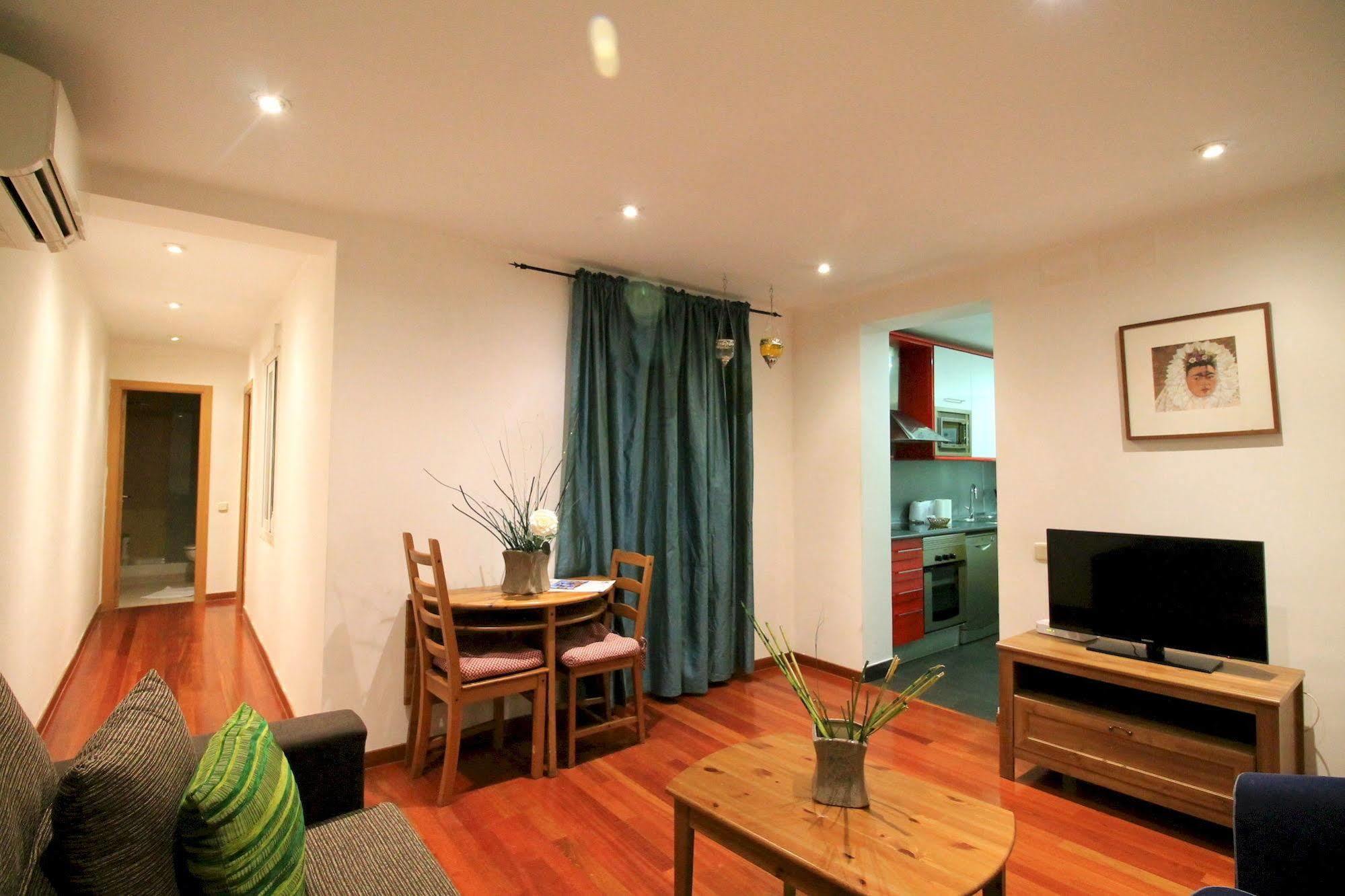 Prado Apartments Madrid Extérieur photo
