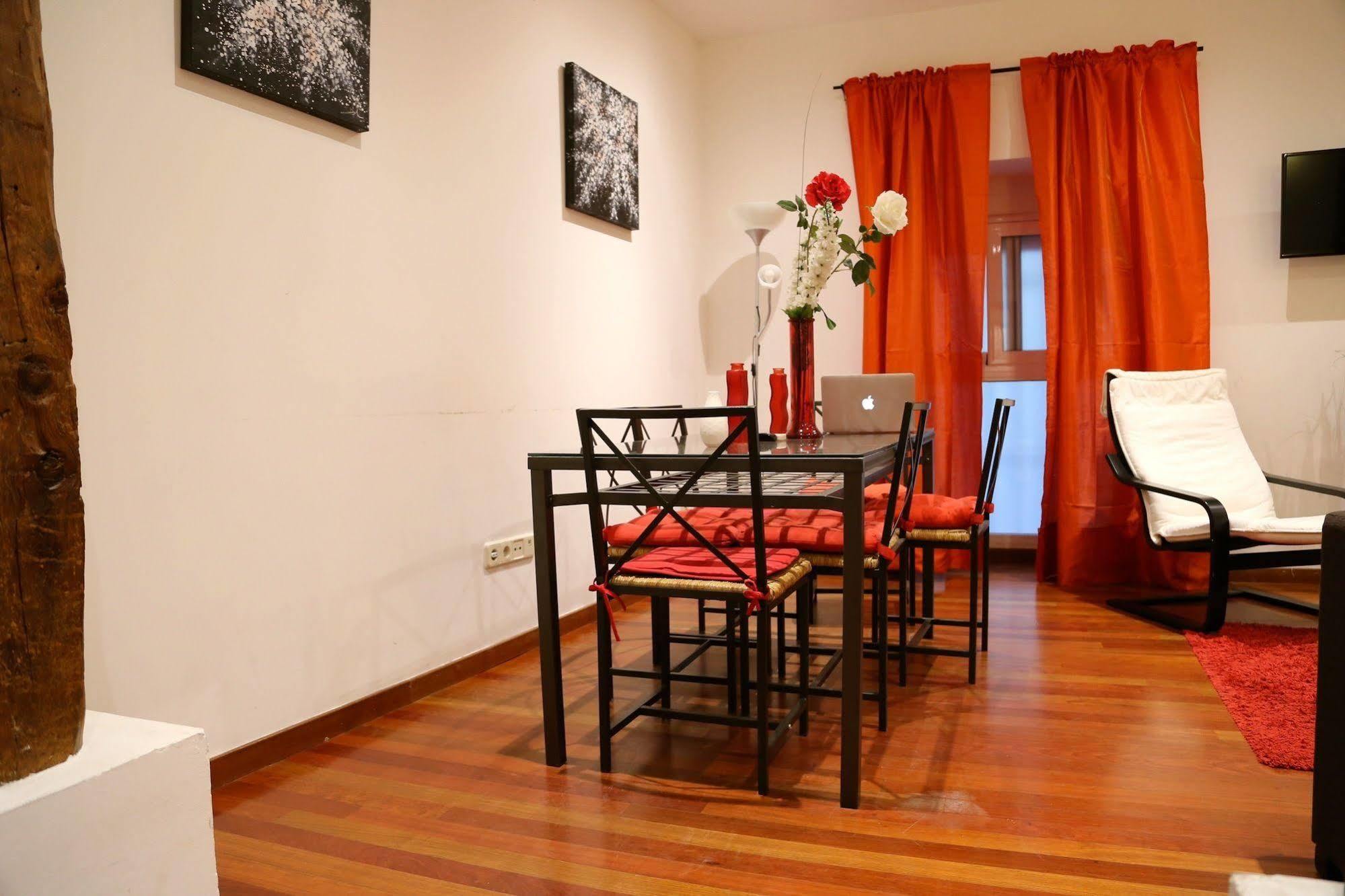 Prado Apartments Madrid Extérieur photo