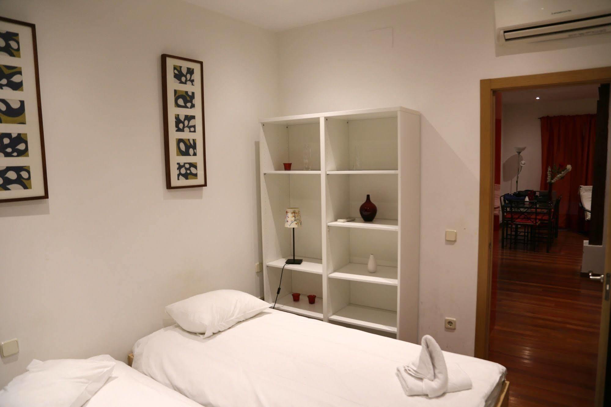 Prado Apartments Madrid Extérieur photo